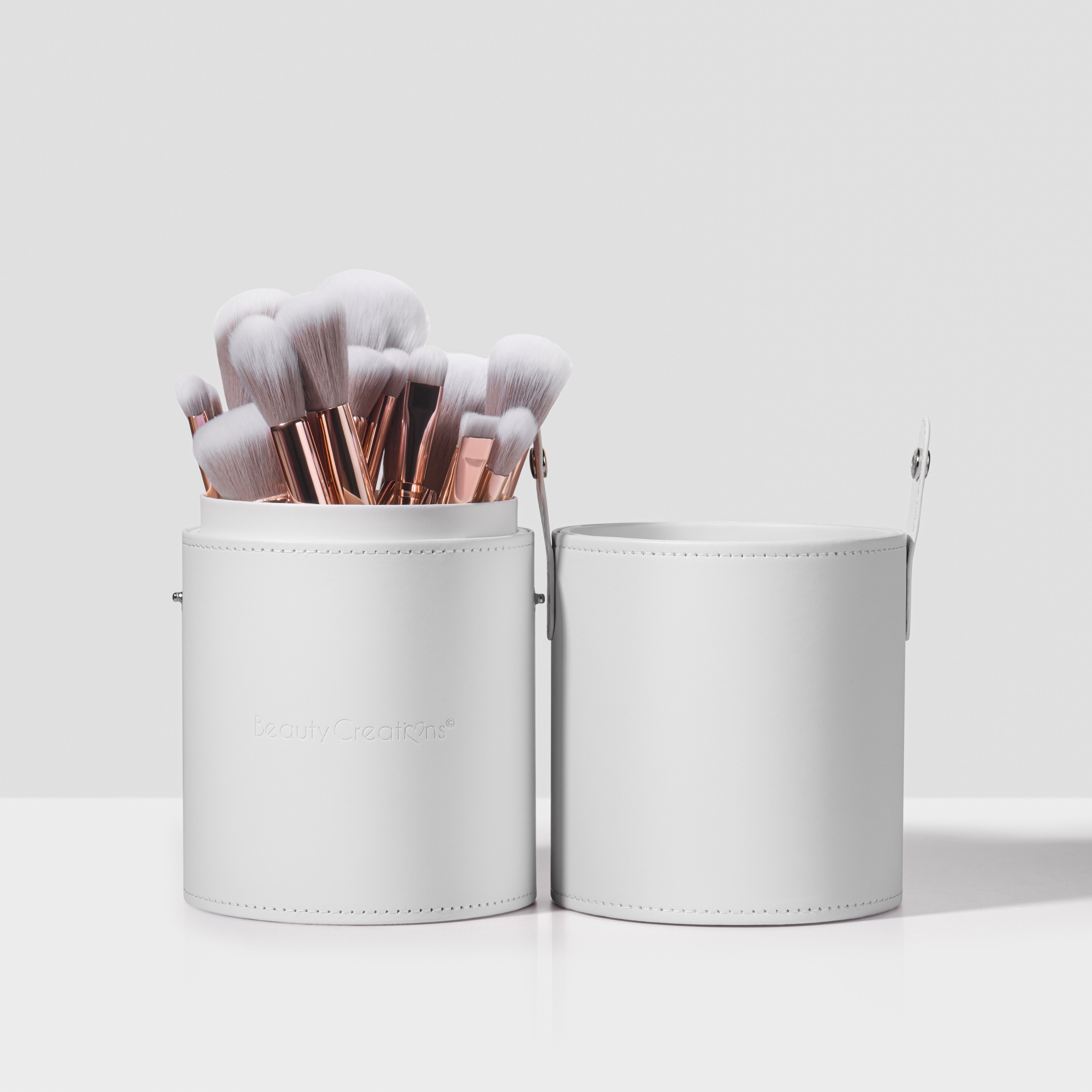 Dream Girl 24 PC Brush Set - BEAUTY CREATIONS – Beauty Creations